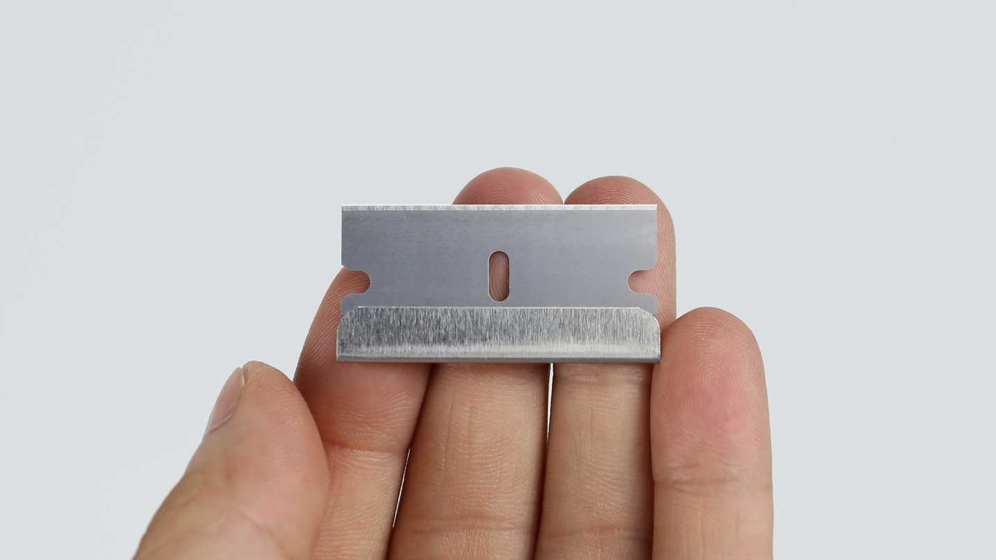 We select premium stainless steel for better strength, and last the blade's using time