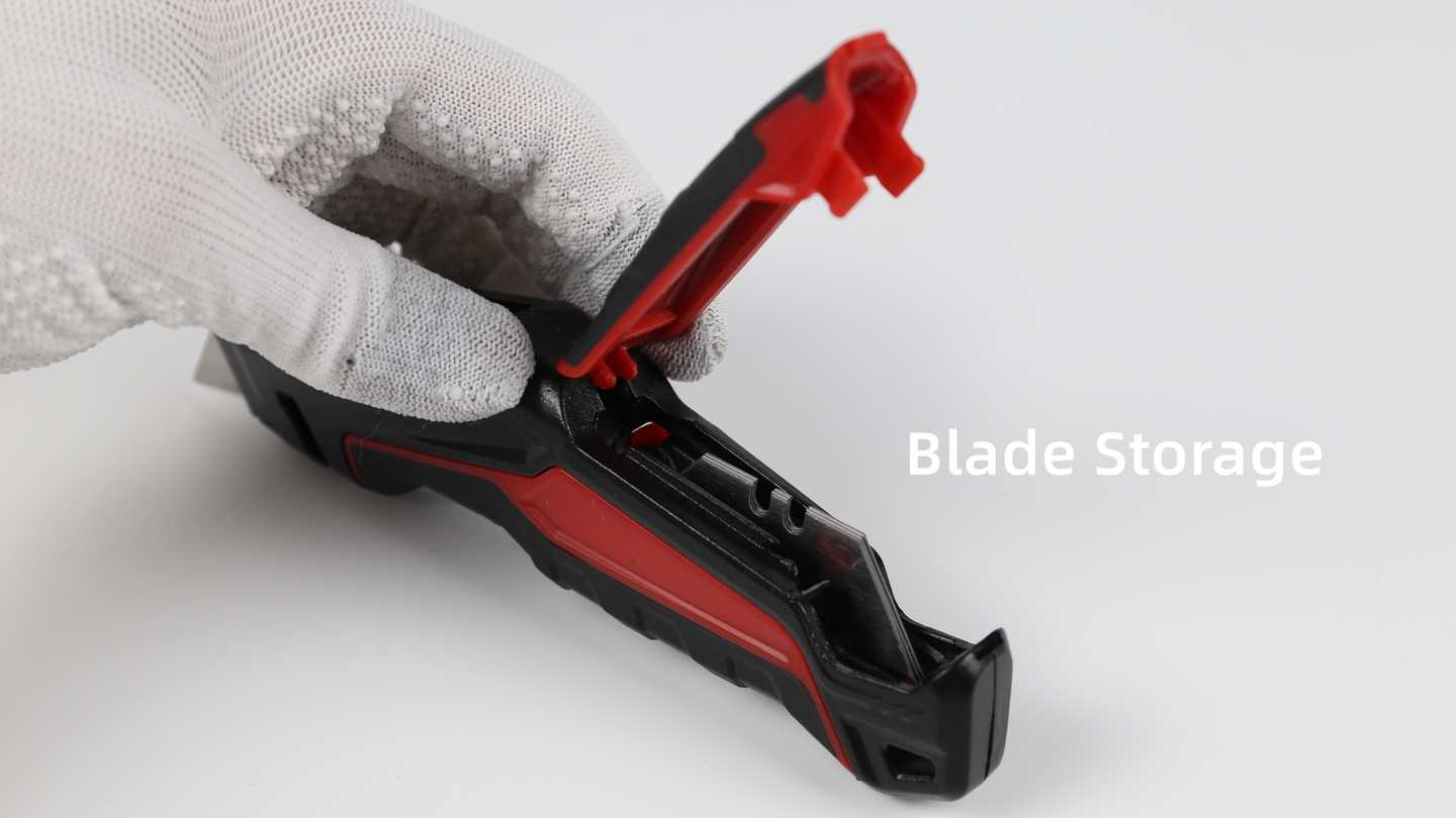 utility knife has blade storage function