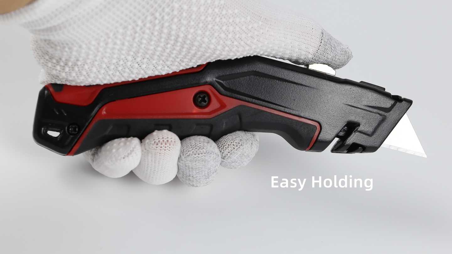 utility knife is easy to hold