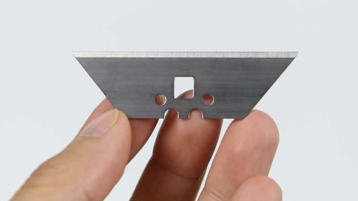 We select premium stainless steel for better strength, and last the blade's using time