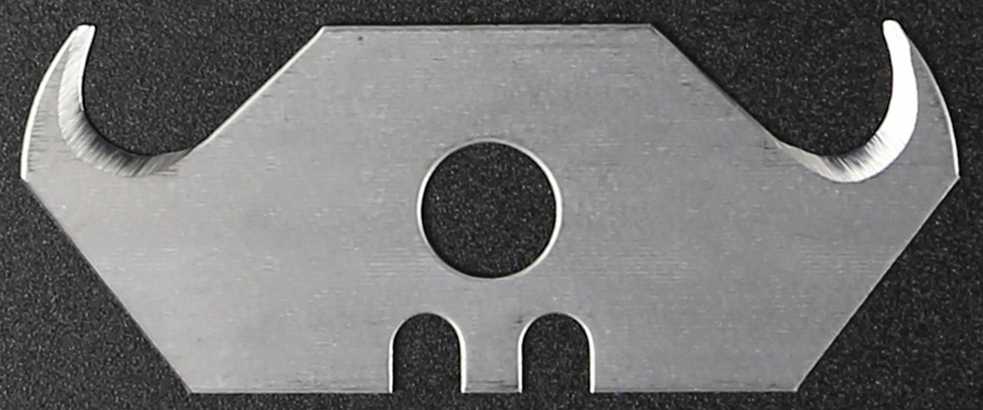 hook blade with 2 notches